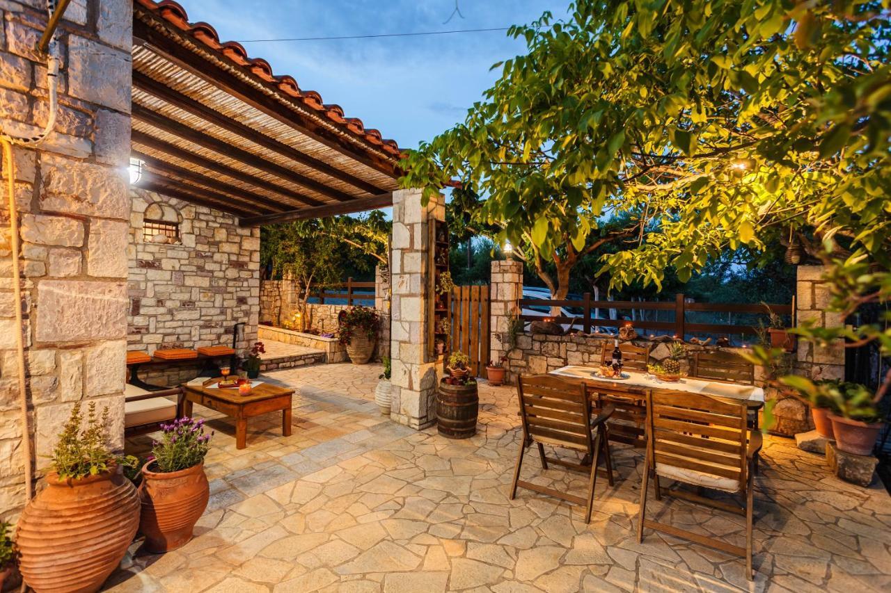 Petalidi Olive Garden Stone House Near The Beach Exteriör bild