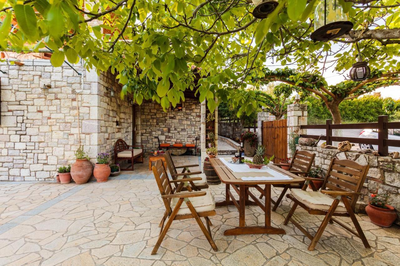 Petalidi Olive Garden Stone House Near The Beach Exteriör bild